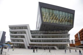 WU Learning & Library Center in Wien mit Sichtbetonelementen von Wopfinger