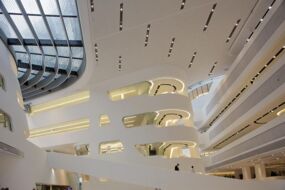 WU Learning & Library Center in Wien mit Sichtbetonelementen von Wopfinger